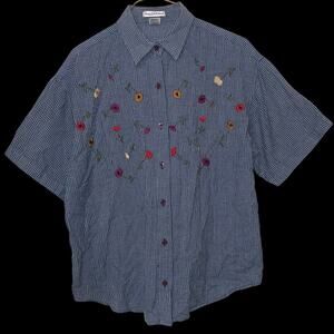 Maggie & Max Blue Gingham Embroidered Floral Button Down Shirt Women’s M
